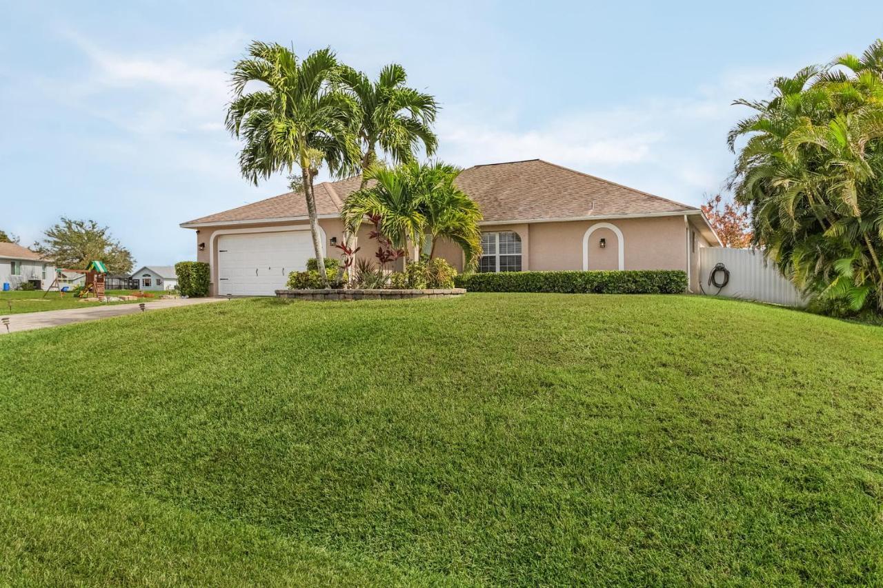Villa Three Sisters - Roelens Vacations Cape Coral Kültér fotó